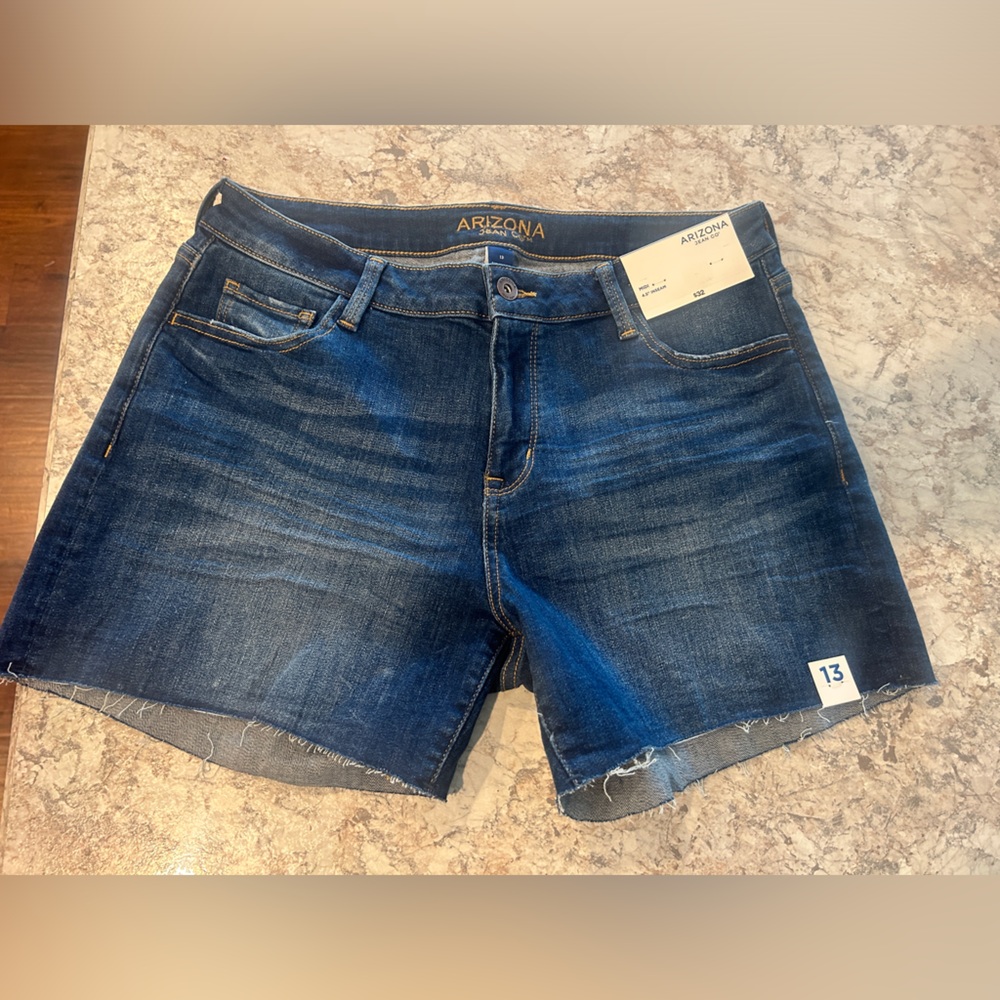 Arizona Jean company Jean shorts size 13